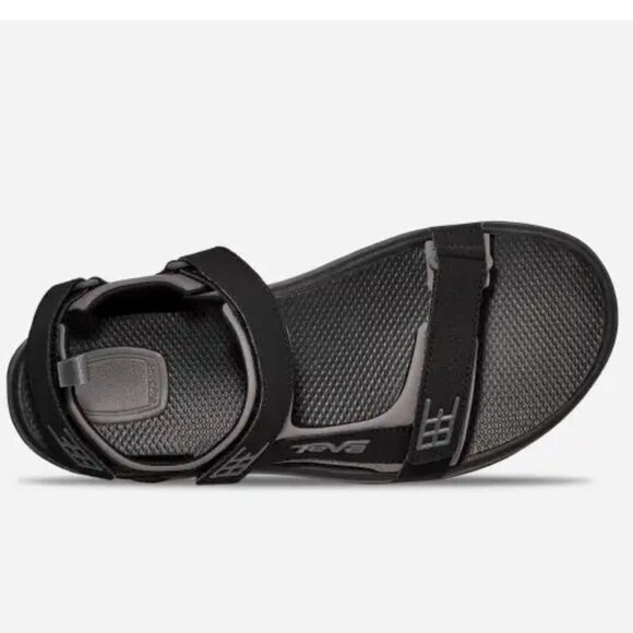 Sandals_&_Flip_Flops